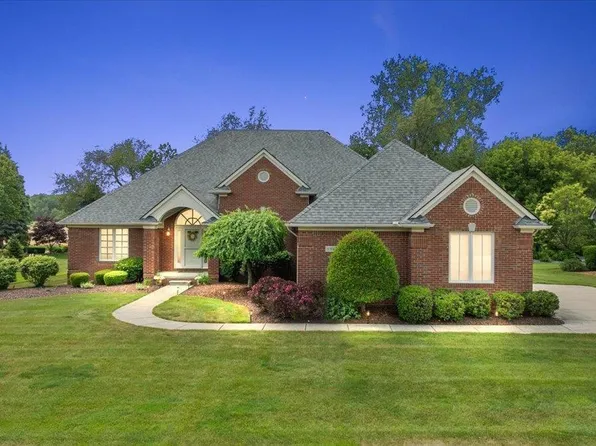 63815 Inverness Dr #53, Washington, MI 48095