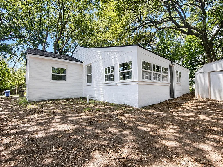 1412 Pocahontas St — Photo 28
