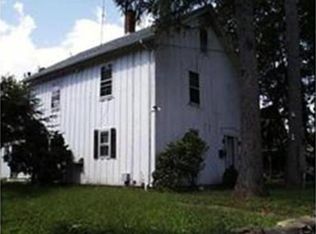 15 Maple St #2, Brookfield, MA 01506