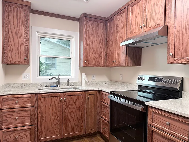 358 W Drake Ave — Photo 6