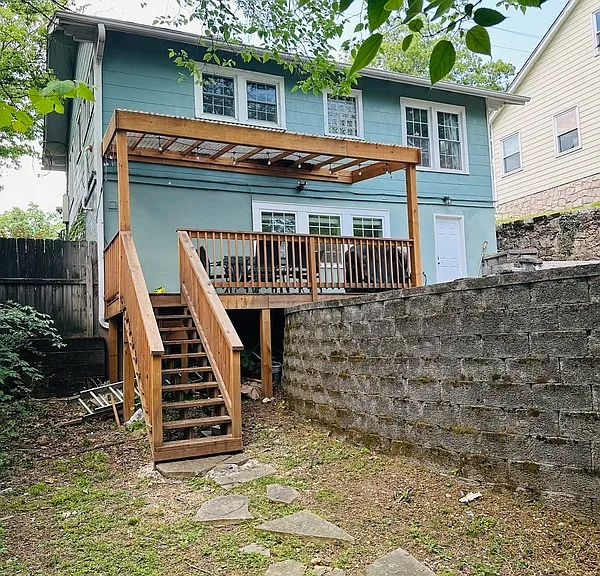 708 Dallas Rd #B — Photo 2