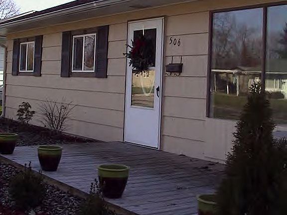 3rd image of 506 Meadowlawn Dr