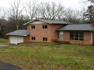 467 Robertsville Rd, Oak Ridge, TN 37830