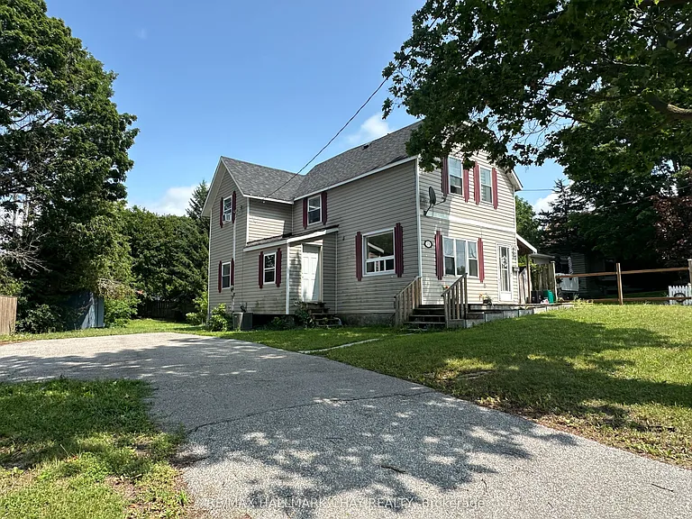 270 Moffat St #A — Photo 3