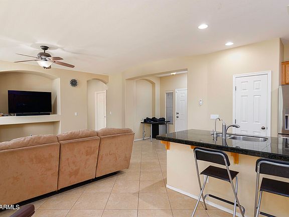 4th image of 18735 E Pelican Court