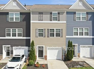 202 Magellan Dr, Martinsburg, WV 25404