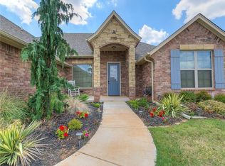 17517 Melville Ln, Edmond, OK 73012