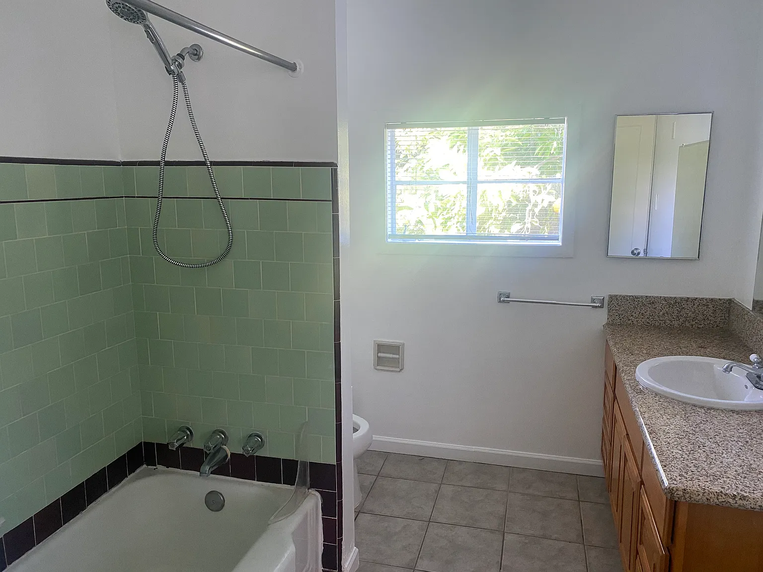 2 bed, 1000 sqft, $1,480 — Photo 4