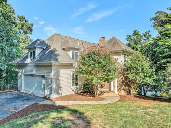 2439 Capewood Dr, Huddleston, VA 24104