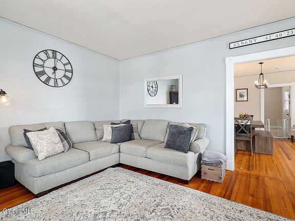 5th image of 27 Miller Avenue