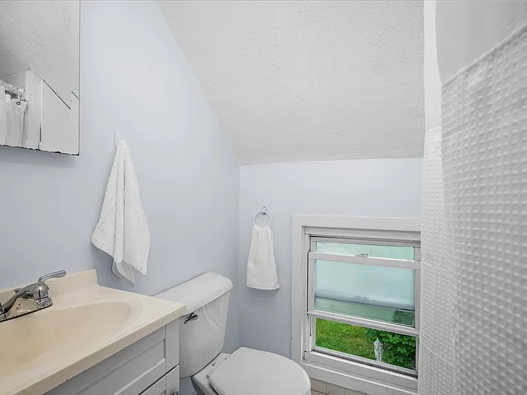 150 Malvern Rd #2 — Photo 9