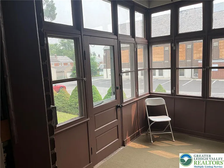 543 W Emaus Ave — Photo 55