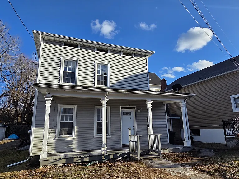 126 Tremont St #B — Photo 2