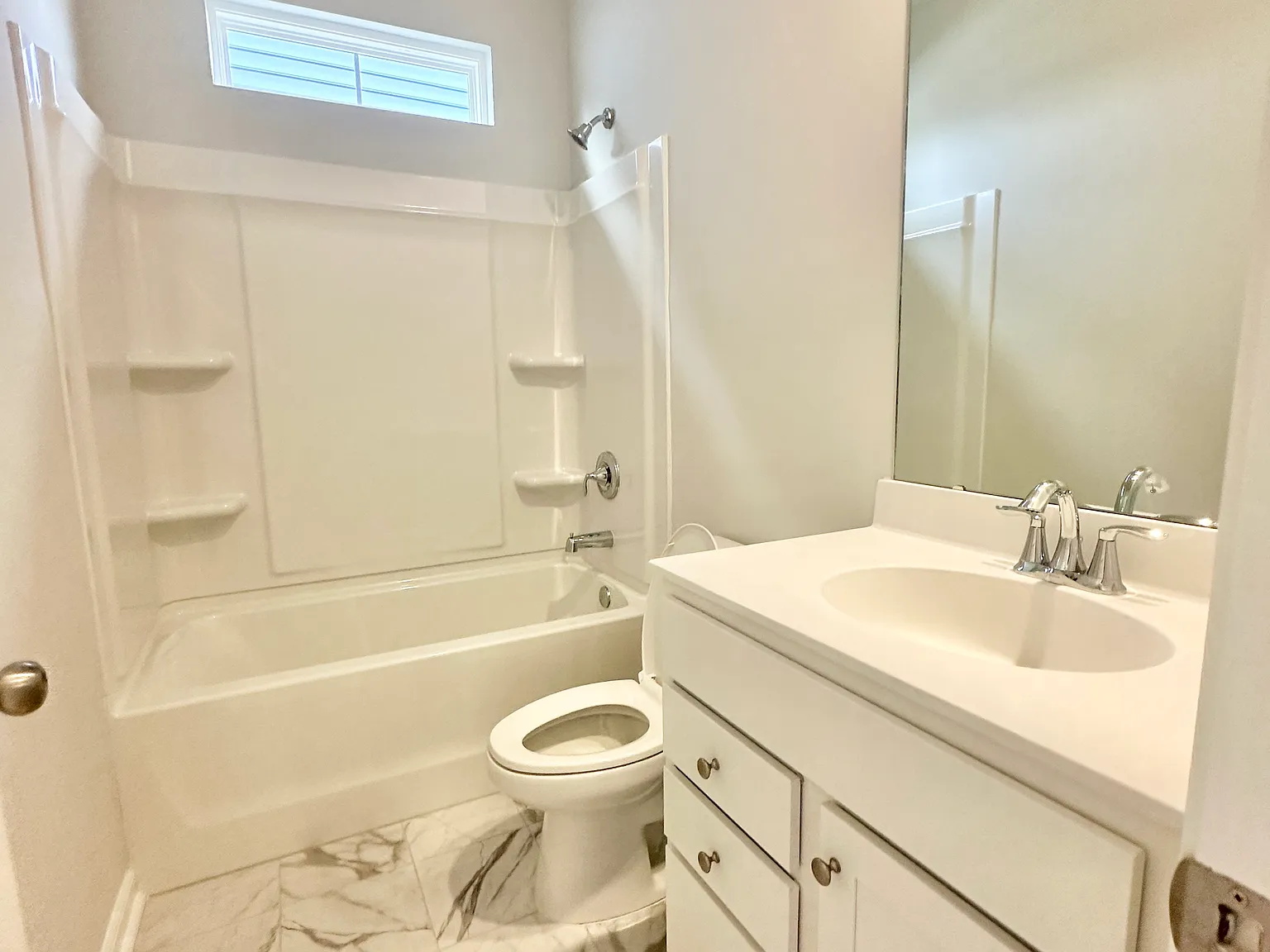 3 bed, 1687 sqft, $2,350 — Photo 3