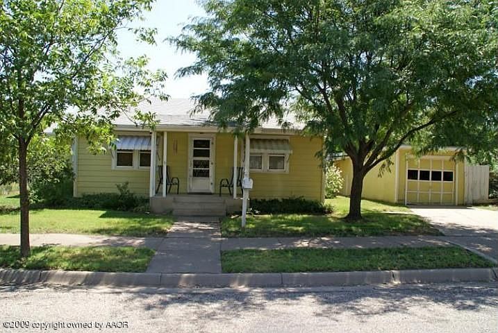 1st image of 1103 Hillcrest St