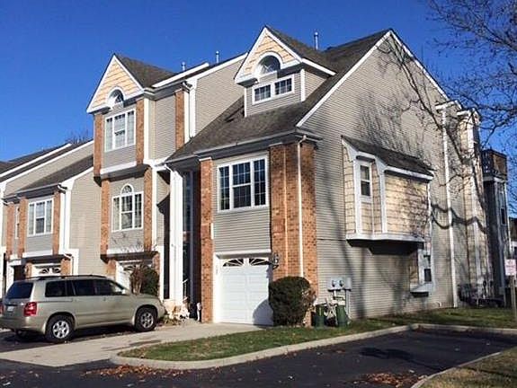 2nd image of 5300 Garnett Pointe Ct