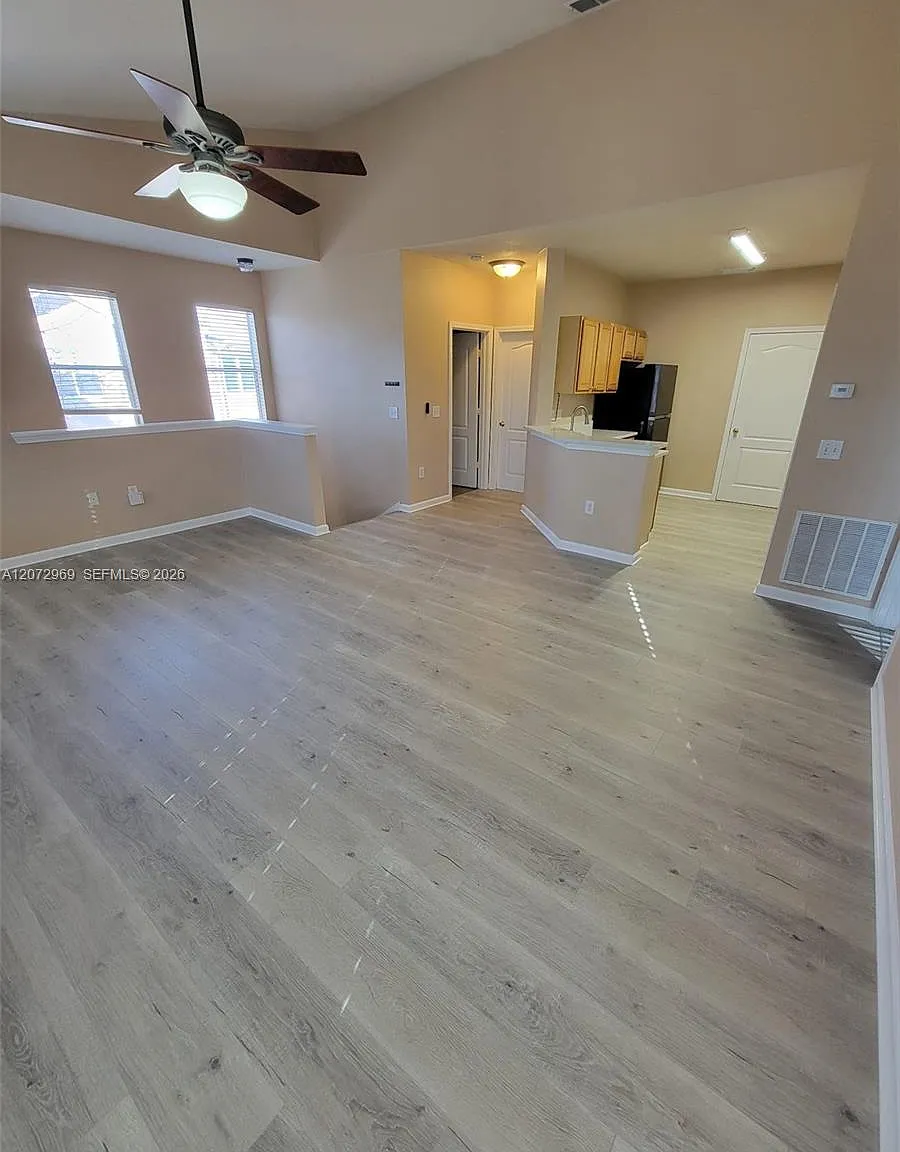 The Villas Condominiums — Photo 4