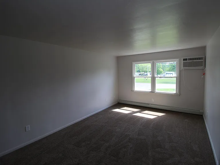 11125 Youngstown Pittsburgh Rd #4 — Photo 5