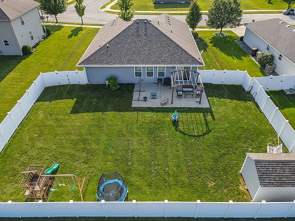 4th image of 554 Raven Dr