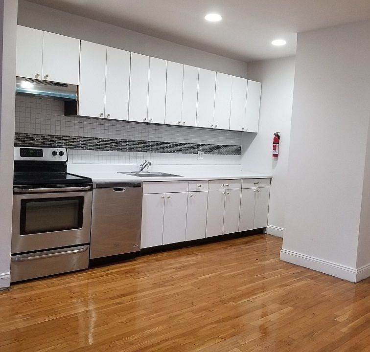 1st image of 577 Washington Ave #2A