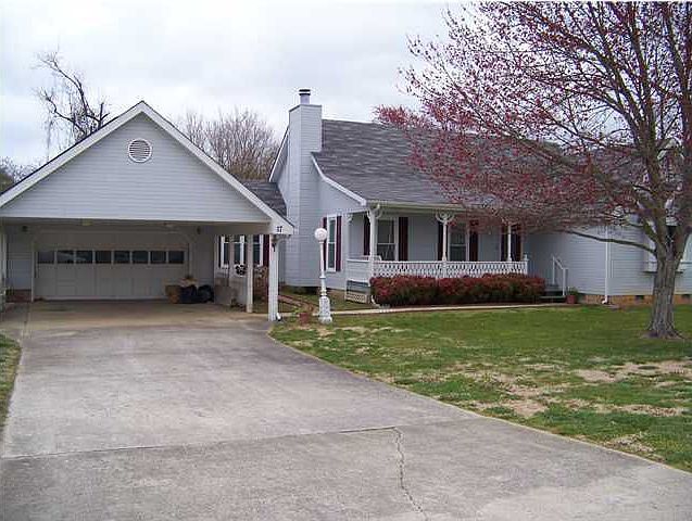 1st image of 17 Joyce Dr