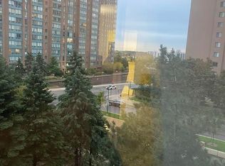 135 Hillcrest Ave #502, Mississauga, ON L5B4B1