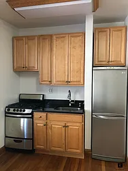 Rented by R New York