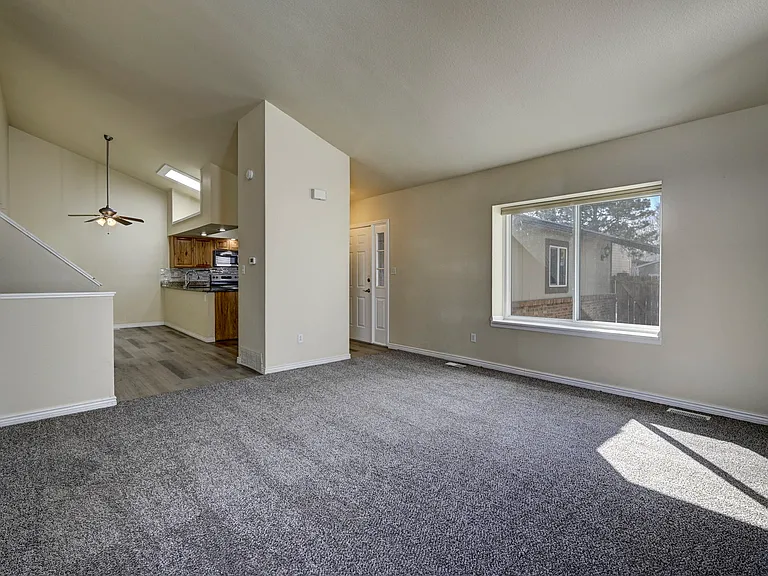 4318 Moonbeam Dr — Photo 10