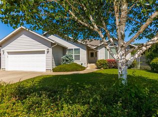 203 SE Rifle Range St, Roseburg, OR 97470