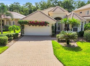 9226 Troon Lakes Dr, Naples, FL 34109