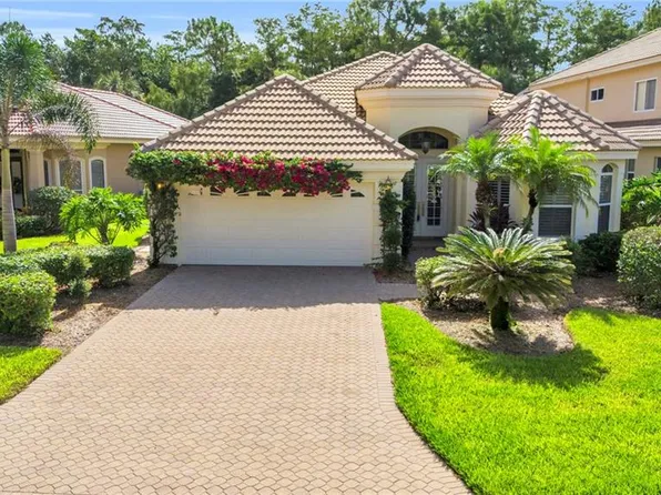 9226 Troon Lakes DR, NAPLES, FL 34109