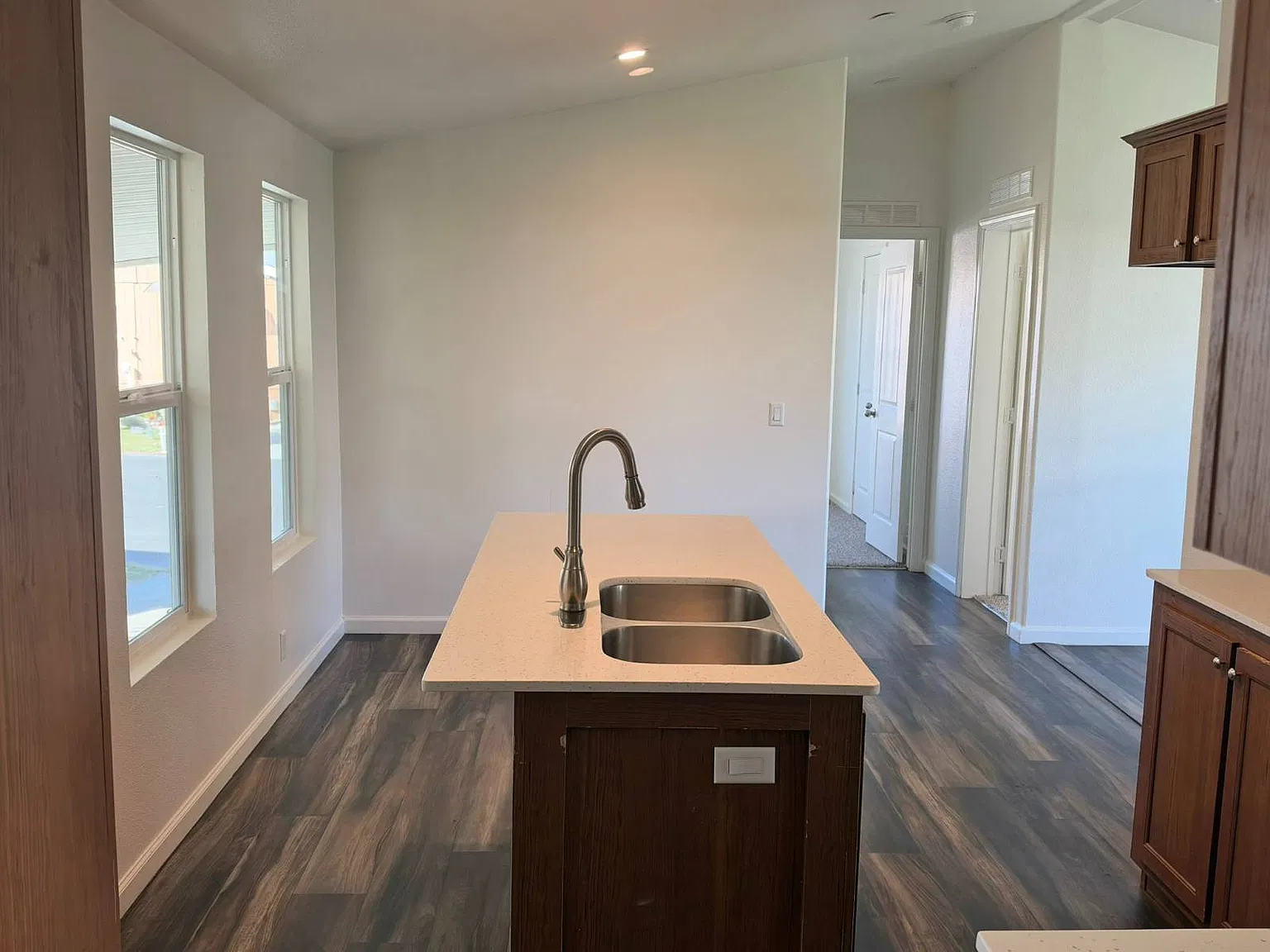 21100 State St — Photo 2
