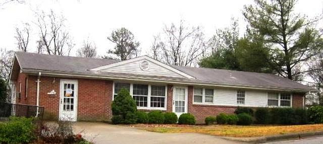 1st image of 428 Hampton Dr
