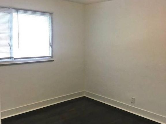 2nd image of 3200 Greenwood Blvd