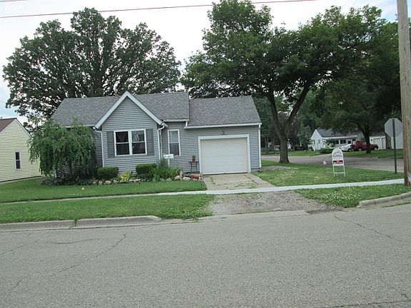 4th image of 413 N Mackinaw St