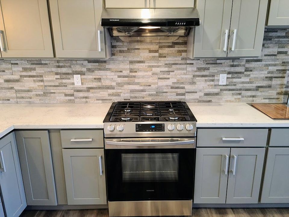 Brand new gas range.