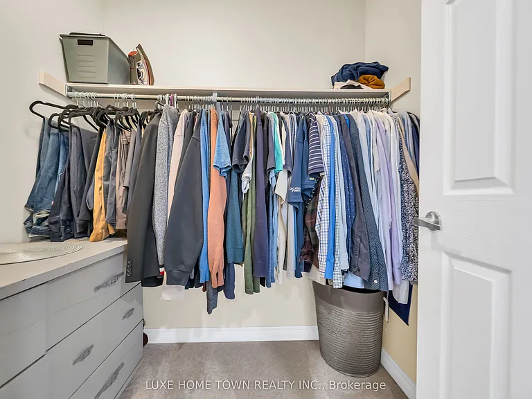 19 Findlay Way — Photo 26
