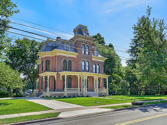 2nd image of 416 Chemung St