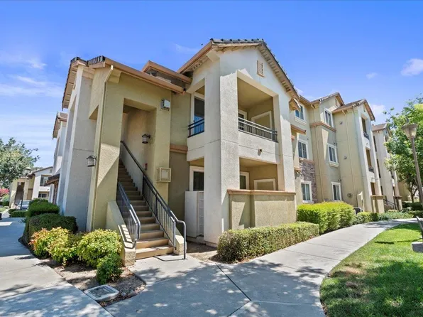 1360 Shady Ln APT 418, Turlock, CA 95382