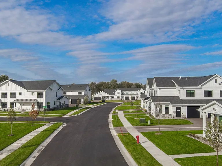 Sandhill Parkway Townhomes — Photo 107