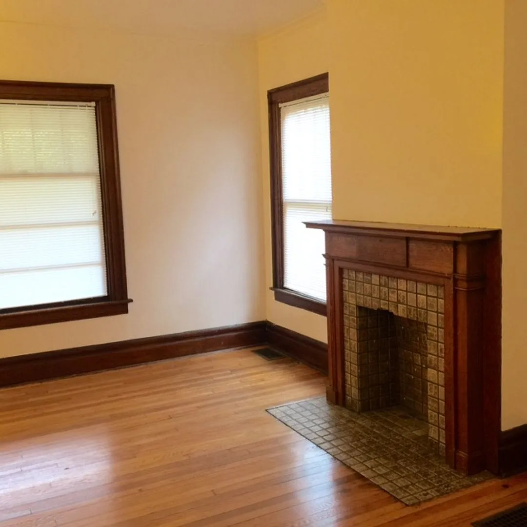 156 E Lane Ave — Photo 3
