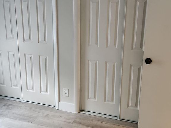 5th image of 2125 Hyde Park Rd APT 31