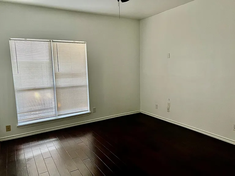 10047 Westpark Dr #9 — Photo 15