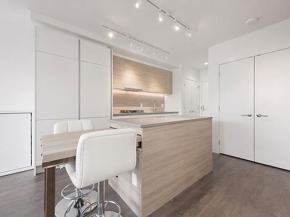 4th image of 657 Whiting Way #3601