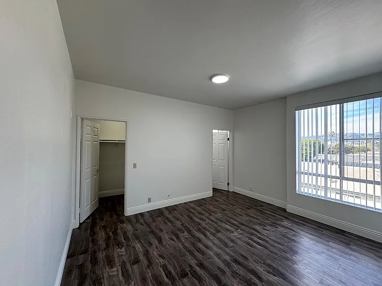 1210 S Sherbourne Dr #304 — Photo 2
