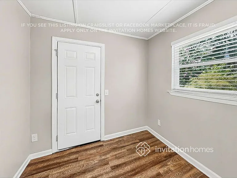 1734 Mary Lou Ln SE — Photo 8