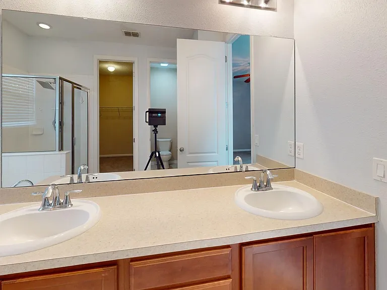 15707 Lexington Park Blvd — Photo 17