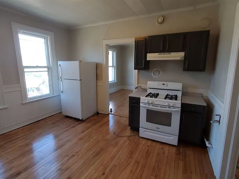 800 E Chambers St./3010 N Fratney St. (6 Unit) — Photo 7