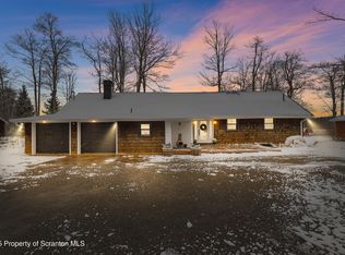 1224 Pocono Dr, Gouldsboro, PA 18424