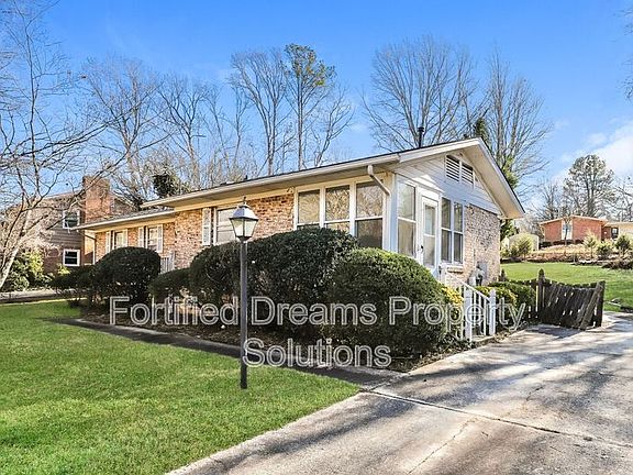 3rd image of 1801 W Cone Blvd